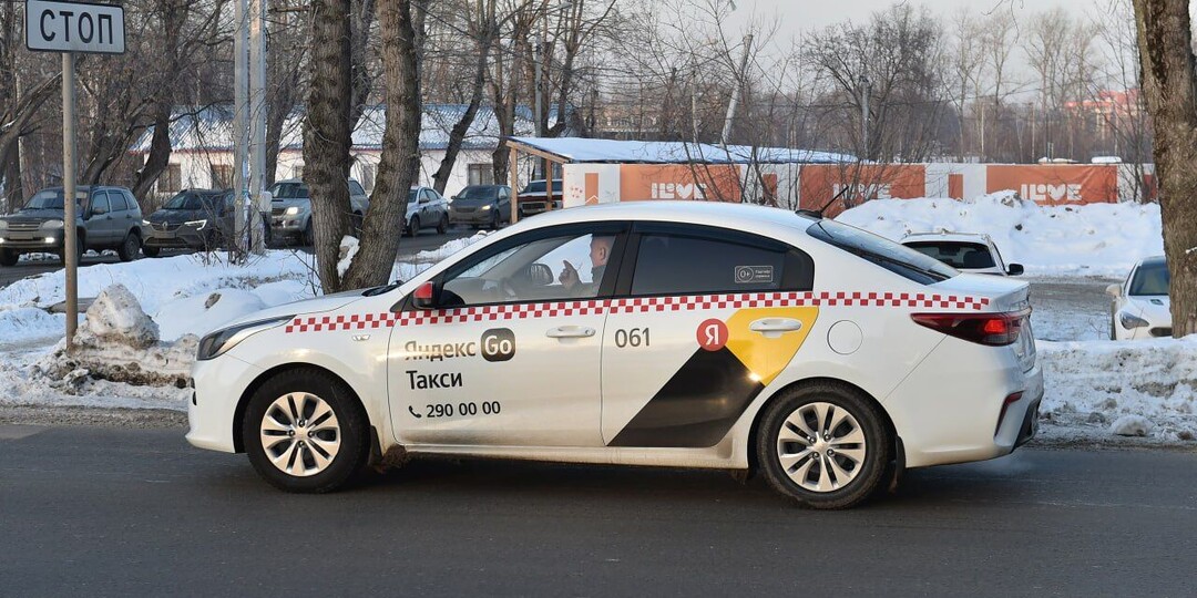 ​Самозанятым таксистам в Прикамье разрешат работать на иномарках