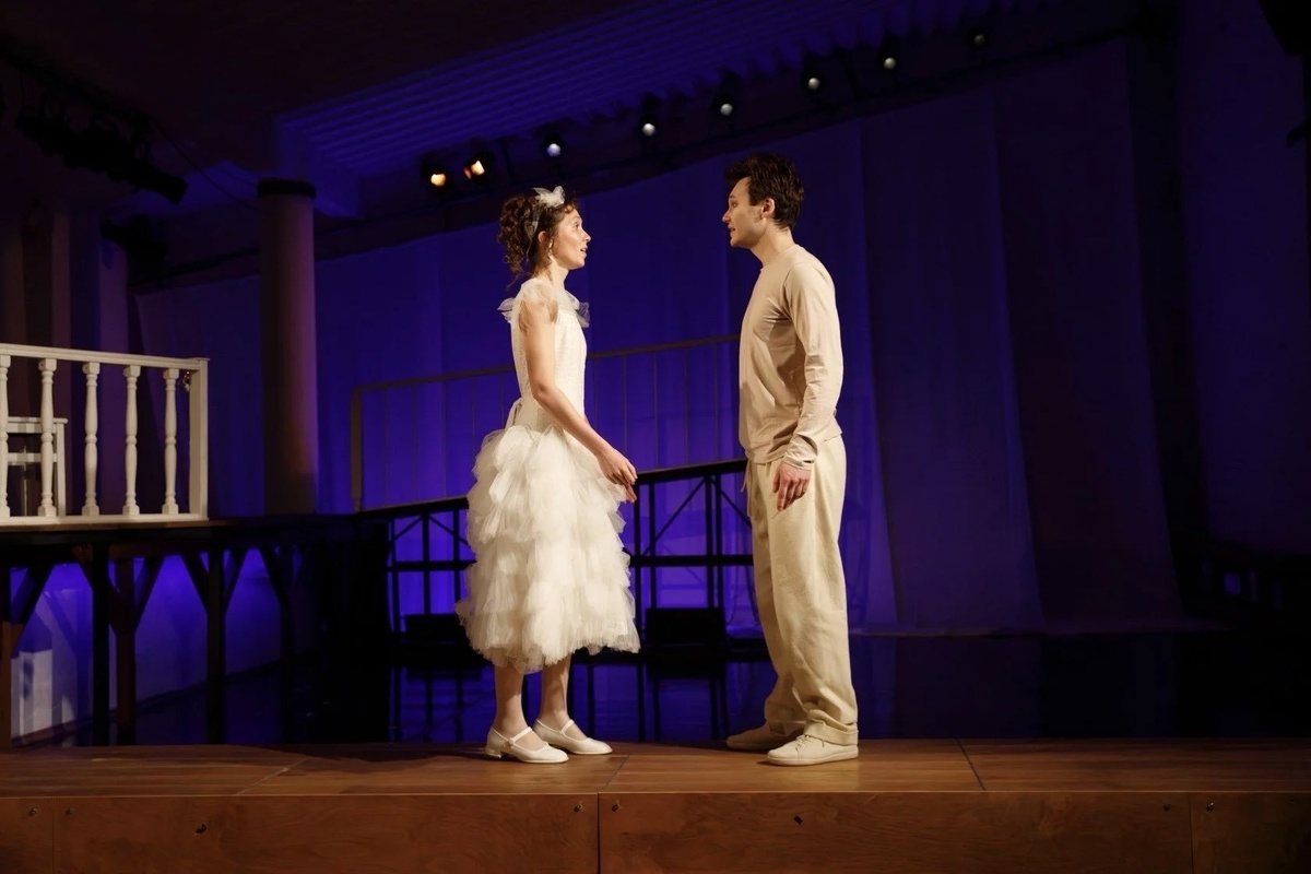 Анна Чепенко (Настенька) и Кирилл Фёдоров (Мечтатель). Фото: Наталия Чебан.