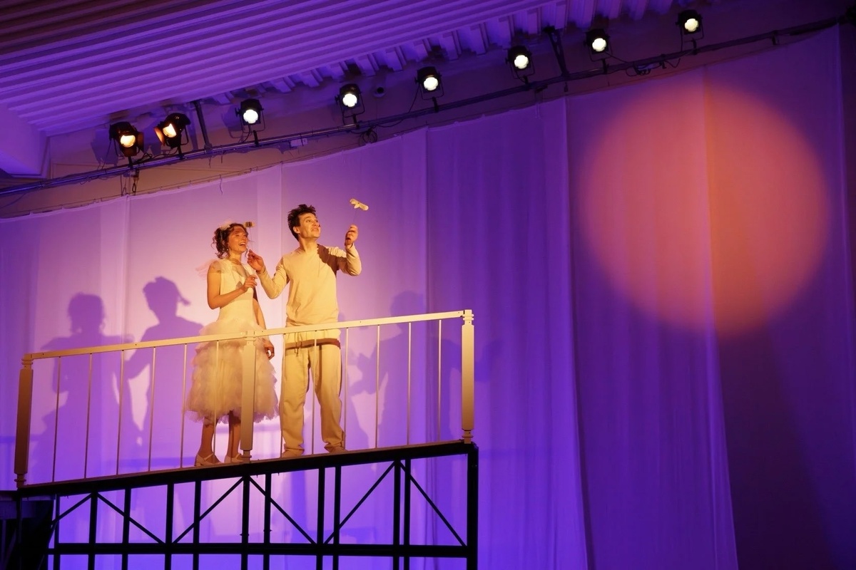 Анна Чепенко (Настенька) и Кирилл Фёдоров (Мечтатель). Фото: Наталия Чебан.