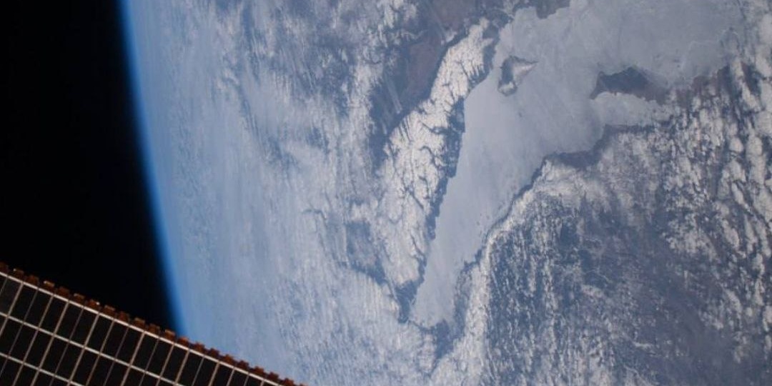Космонавт Сергей Кудь-Сверчков, находящийся на борту Международной космической станции, поделился потрясающими фотографиями нашего родного