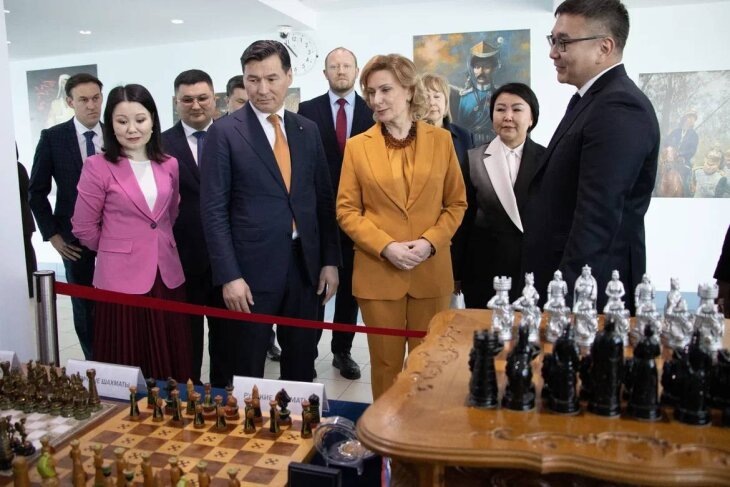    Вице-спикер Совета Федерации Инна Святенко на шахматном турнире «Хаврин Тег», 2025 год. Источник фото: Телеграм-канал «Вам пишет сенатор Святенко».