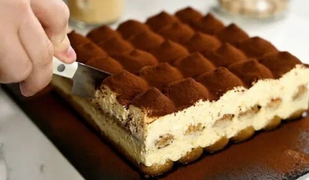 Тирамису - итальянский десерт.