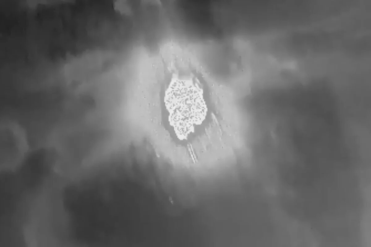    Не менее 10 дронов «Герань» ударили по электроподстанции «Черноморская» в городе Черноморске.