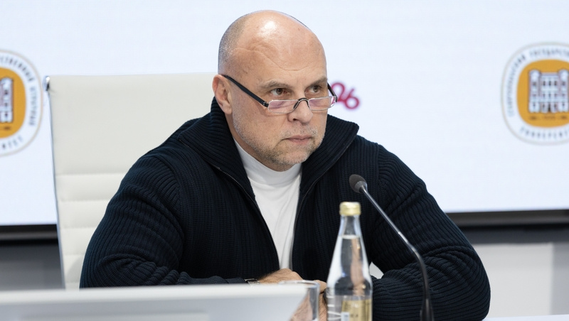    Руководитель комитета по организации транспортного обслуживания населения в Ставрополе Дмитрий Щербаков Фото: Валерия Алтухова / / ИА «Победа26»