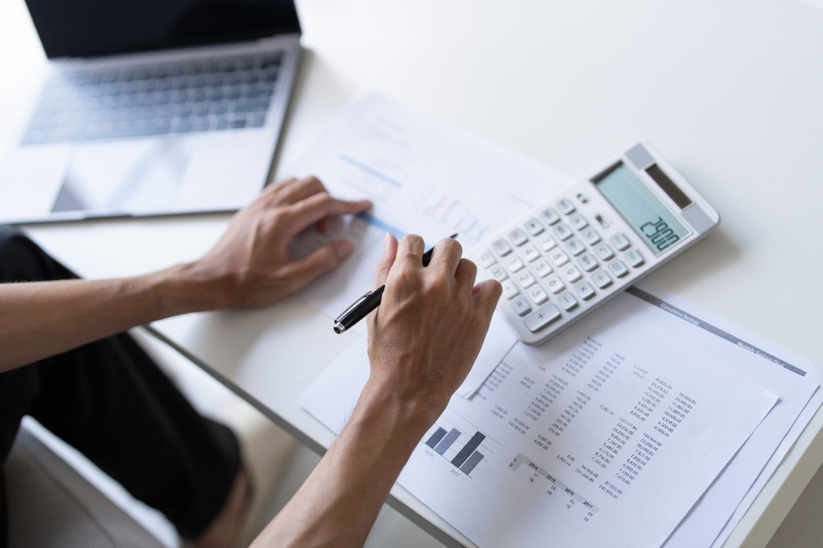 @Lee Charlie/Shutterstock.com