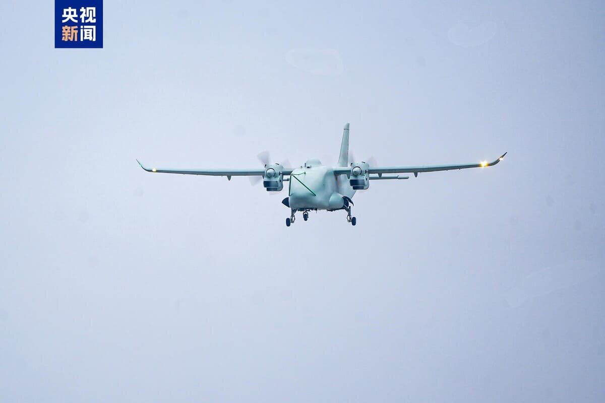    Китайский гибридный беспилотный грузовой самолет YH-1000S выполнил первый полет / © CMG