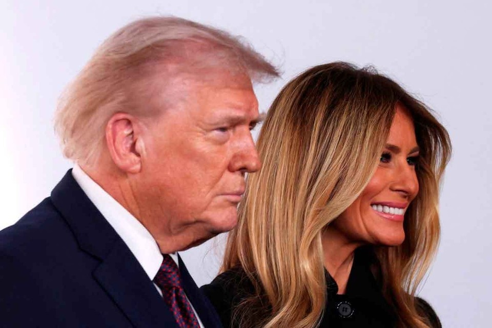    Появились данные, что Эпштейн познакомил Меланию с Трампом REUTERS