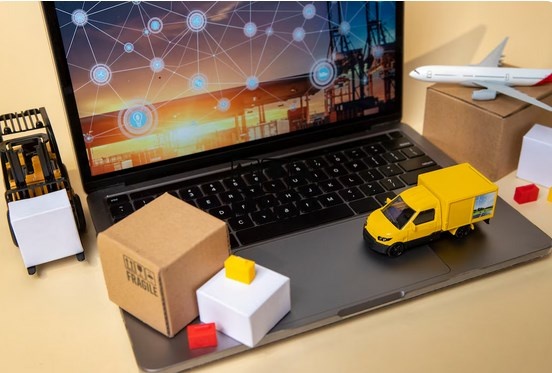 Пример: Логистическая компания без аттестованного специалиста получит предписание + штраф. Проверки начнутся весной.