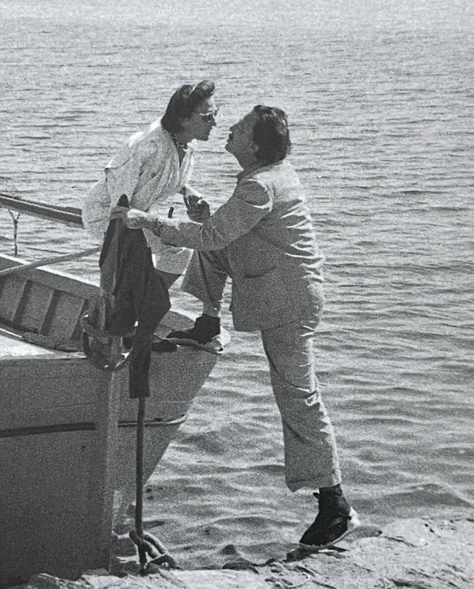 Гала и Сальвадор Дали вместе на отдыхе