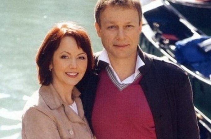    Вера Новикова и Сергей Жигунов: история любви, полная драматических поворотов.