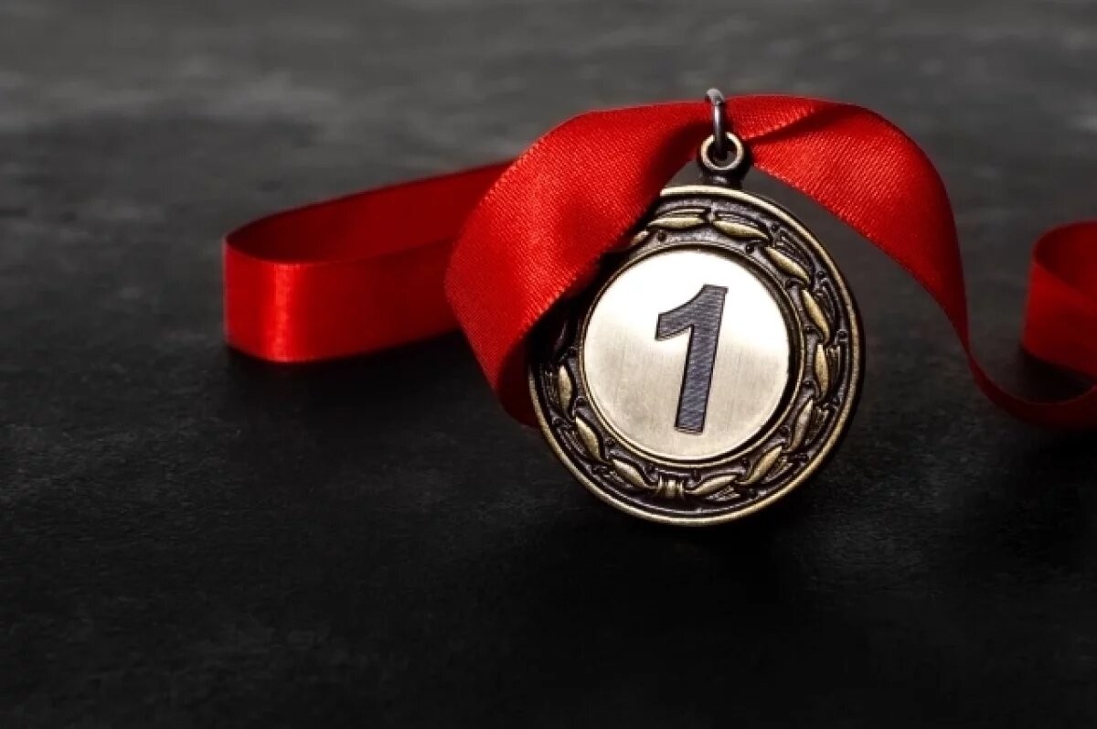    Жители Кстова требуют медали у властей с подачи мошенников