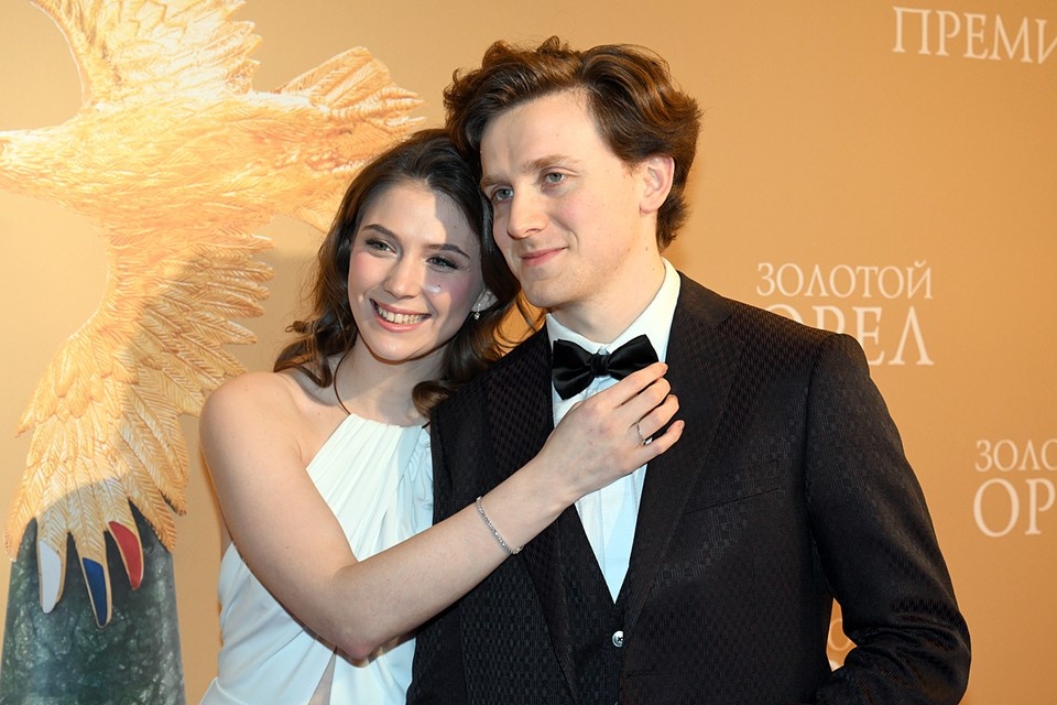    Первый совместный выход пары как жениха и невесты случился на «Золотом Орле» — Федотов и Стойилкович Михаил ФРОЛОВ