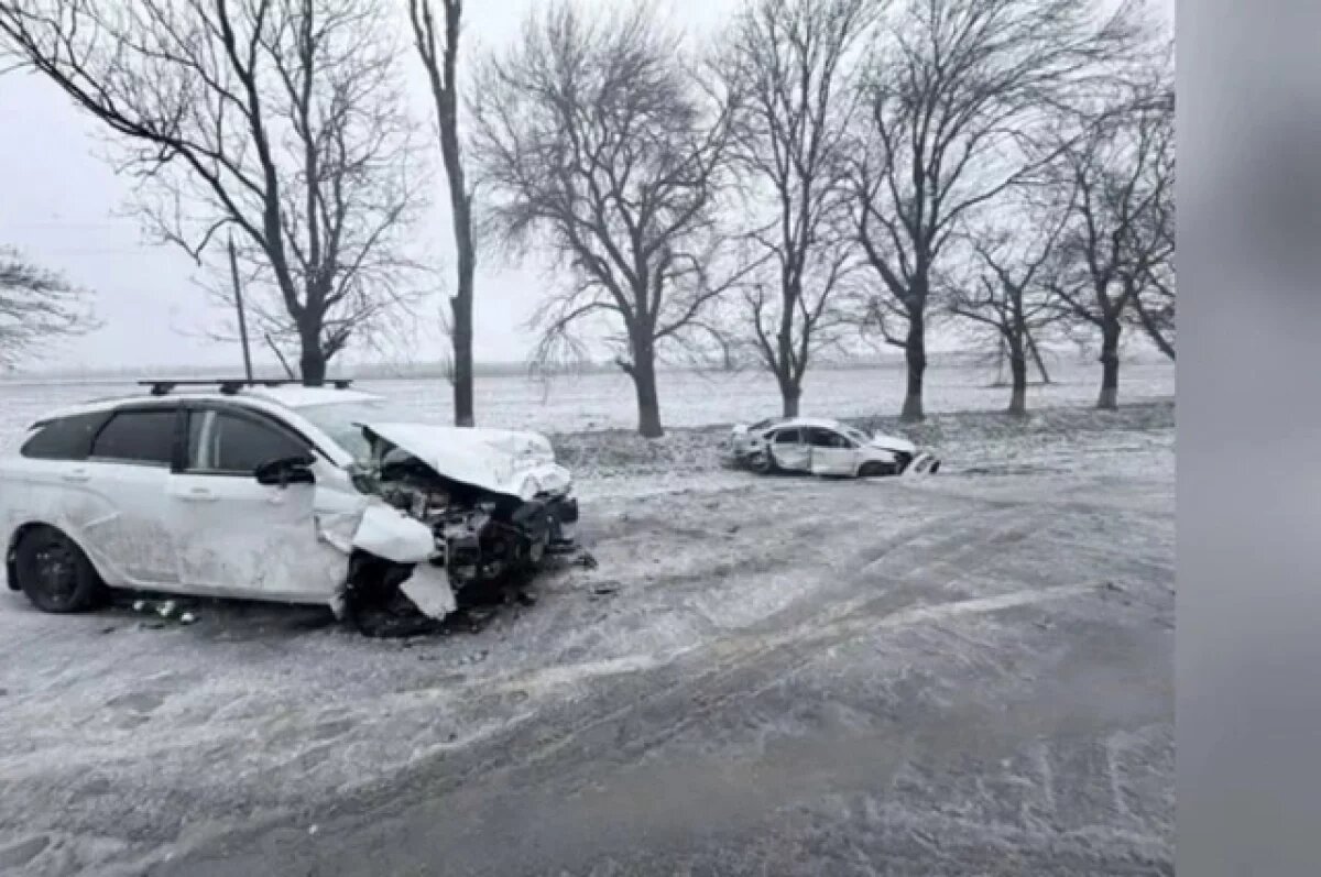    Водитель и трое пассажиров пострадали в ДТП в Краснодарском крае