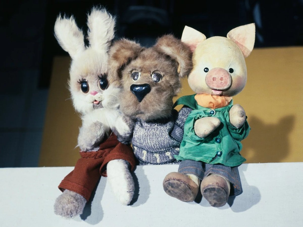     Жильцова была ведущей передачи «Спокойной ночи, малыши!»