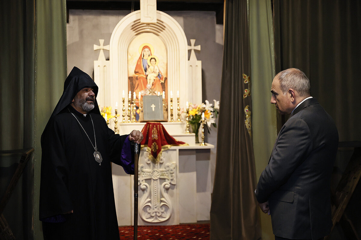    Сейчас Вазген Мирзаханян идет на поводу у Пашиняна. . Фото: сайт Премьер-министра Республики Армения.