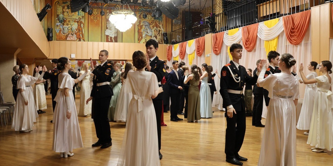 2 февраля в ДК «Дружба» состоялся «Сретенский бал», приуроченный ко Дню православной молодёжи, который отмечается 15 февраля в праздник