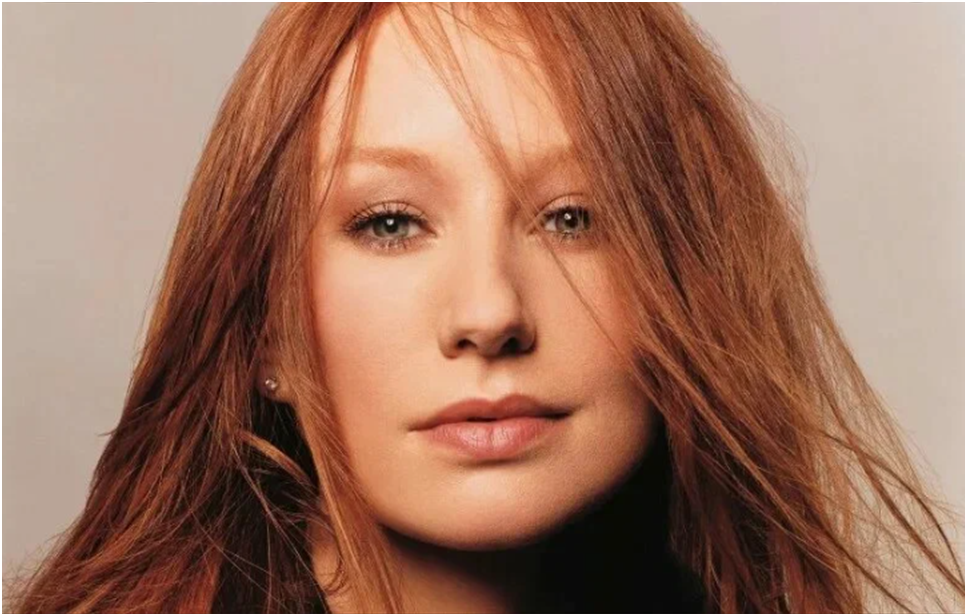 Тори Эймос.