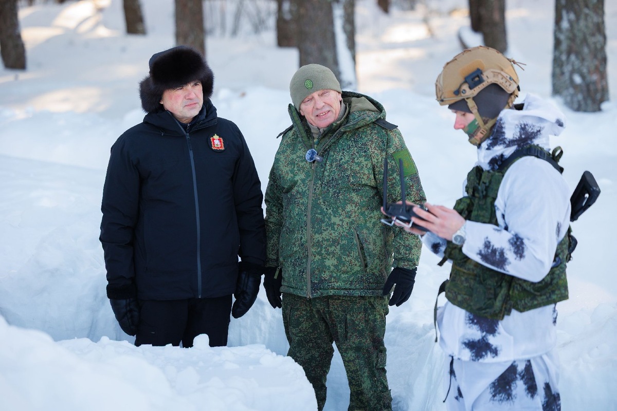    Андрей Воробьёв (слева) (Фото: пресс-служба губернатора и правительства МО)
