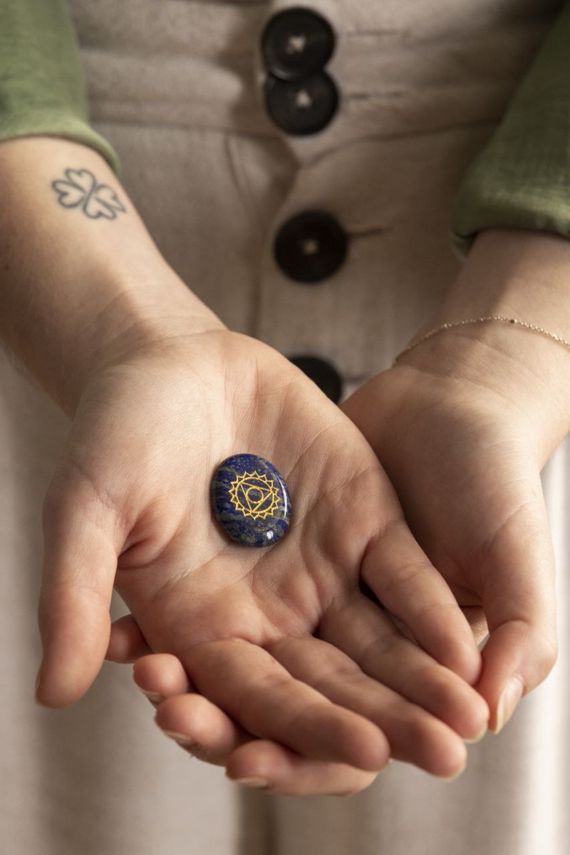 Терапевт настраивается на сеанс