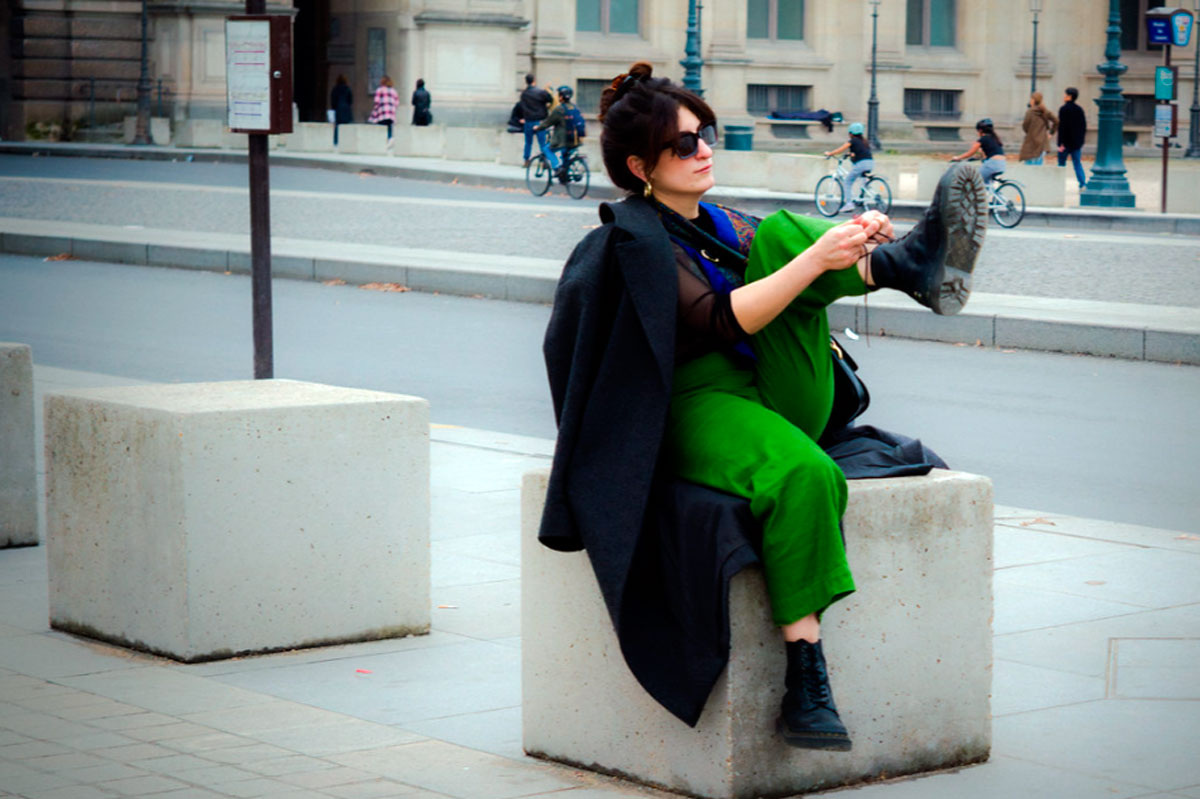 Принять себя со всеми недостатками, принять других без навязывания чужих стандартов, принять жизнь со всеми её несправедливостями и болью