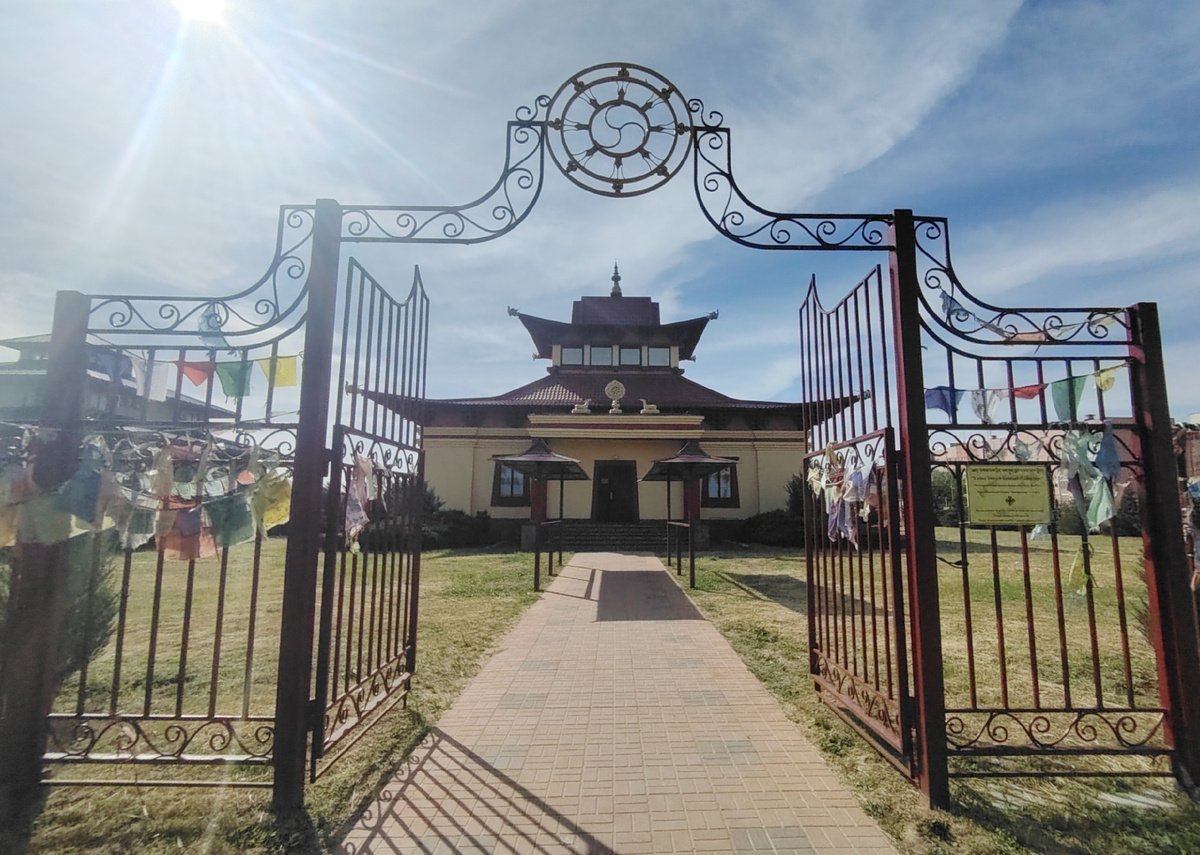Хурул буддийской общины "Миндроллинг", г. Элиста, Калмыкия