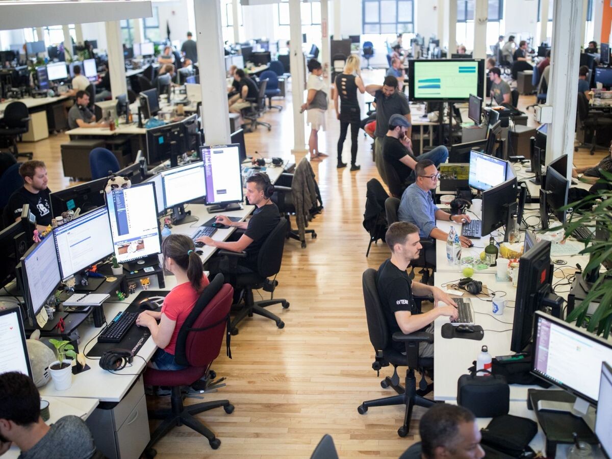    Ubisoft уволила дизайнера Assassin's Creed. Он не хотел возвращаться в офис