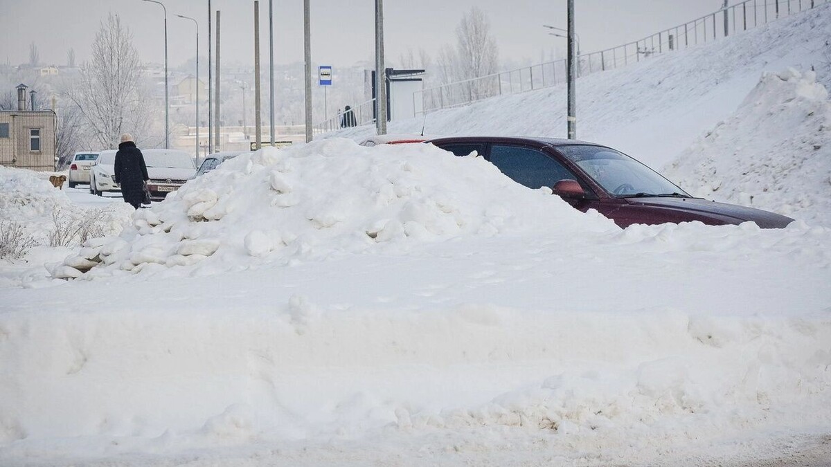    Эксперт объяснил, почему Ростов сковали пробки из-за снега   1MI