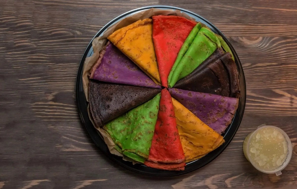 Квинтет цветов из тонких блинчиков с соусами - shop.m-catering.ru