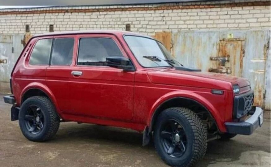 Бронированная Lada Niva «Лаура» 2003 года выставлена на продажу