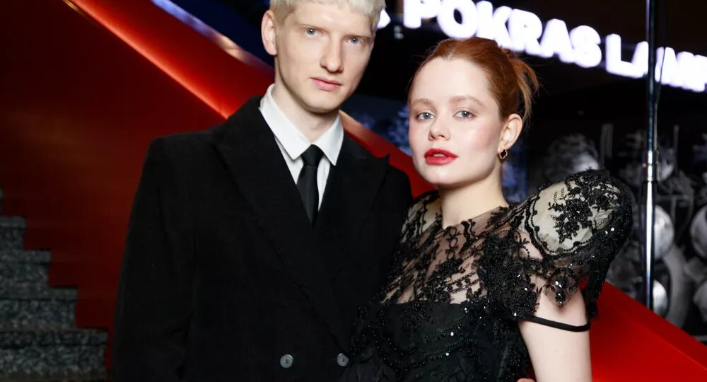 Гоша Куценко, Саша Бортич, беременная Мила Ершова на светской премьере драмеди "Встать на ноги"