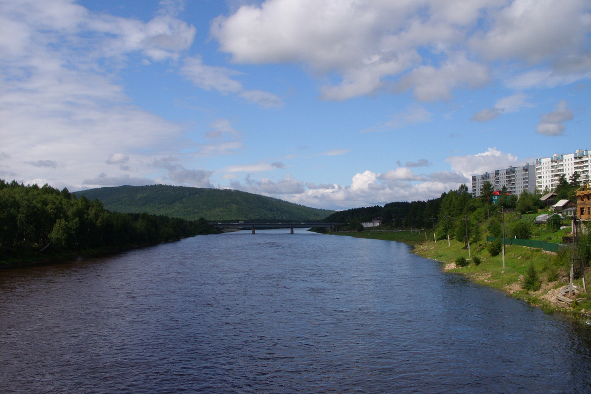 Необычное название места берёт корни из эвенкийского языка: «тэн» переводится как «перевал», «лес на берегу», а «тэнди» — «береговой». Фото: LxAndrew / Wikimedia