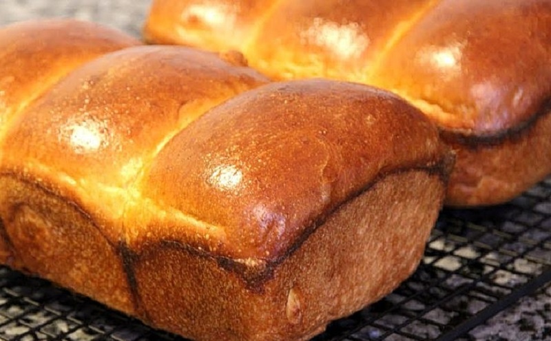 Пышный домашний молочный хлеб без лишних хлопот: секрет воздушного теста и нежной корочки