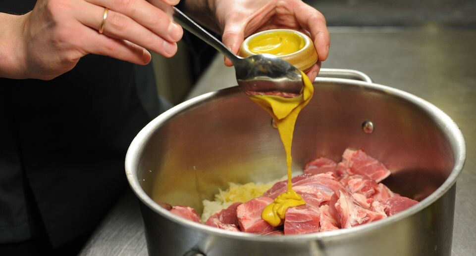    Приготовление шашлыка с овощами / Медиасток.рф