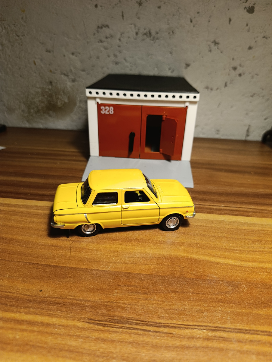 Какая прелесть) особенно гараж ) 