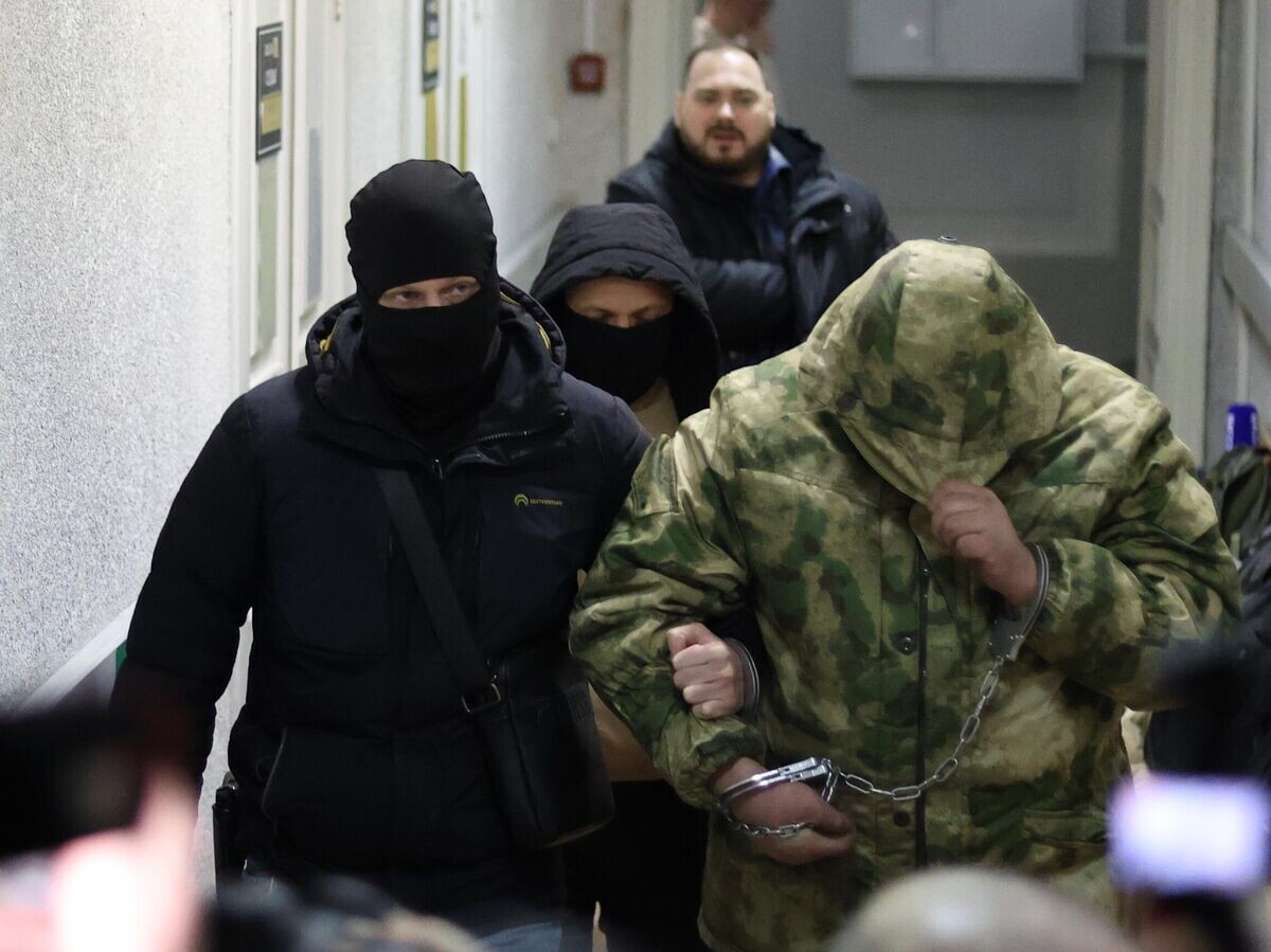    Петр Жилкин, подозреваемый в похищении и убийстве девятилетнего мальчика Паши Тифитулина, в зале заседаний Октябрьского районного суда Санкт-Петербурга | © РИА Новости / Артем Пряхин