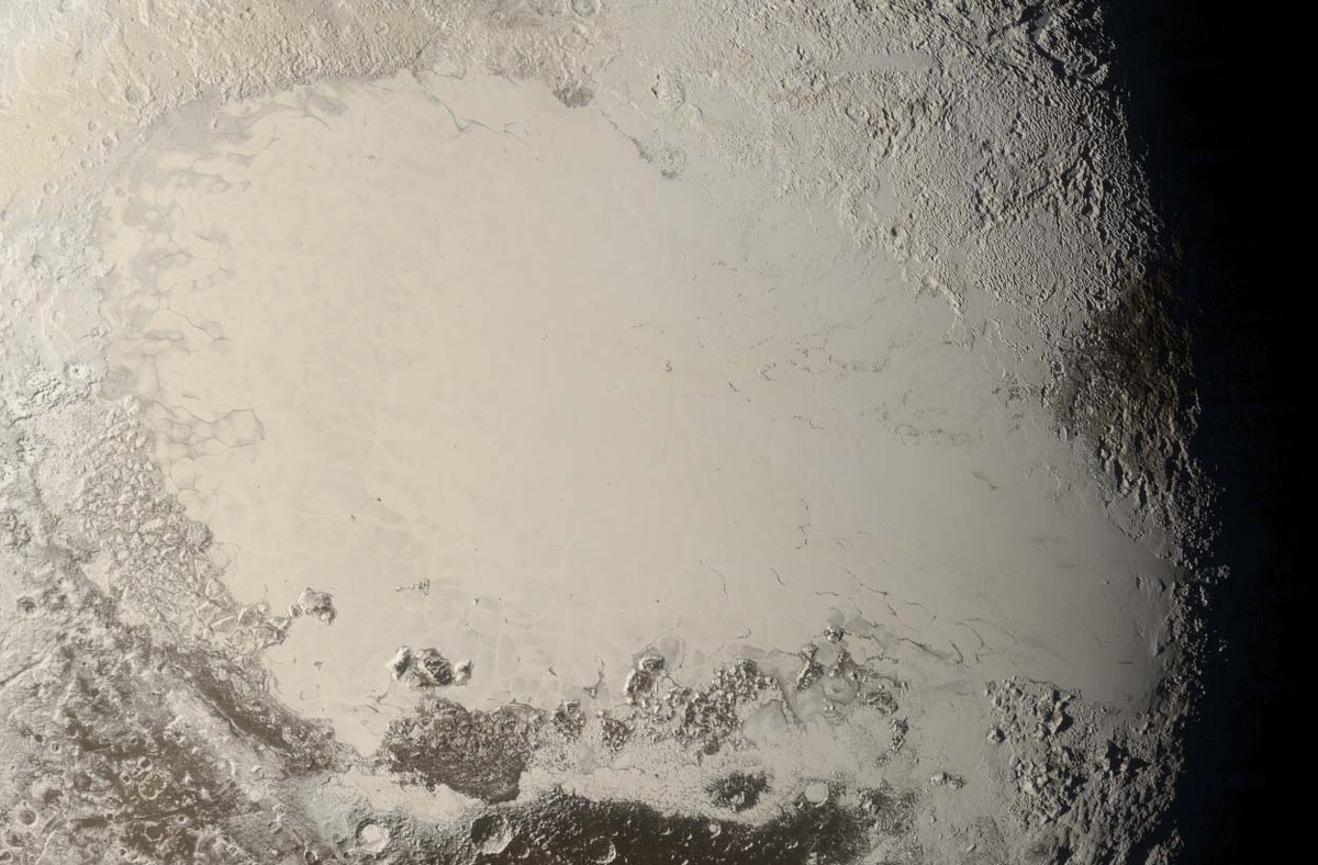 Равнина Спутника / © NASA/Johns Hopkins University Applied Physics Laboratory/Southwest Research Institute/Alex Parker