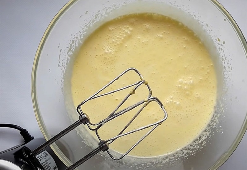 Яблочный пирог с мягкой начинкой: рецепт, который меняет представление о домашней выпечке