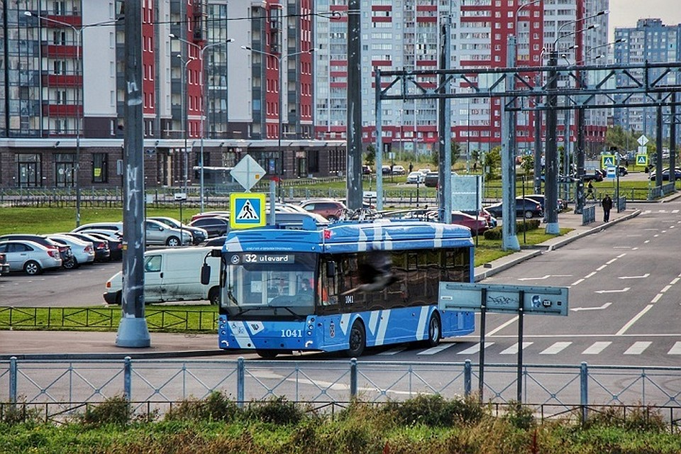 Троллейбус маршрута 32 на автономном ходу в районе Балтийского бульвара, источник фото news.myseldon.com