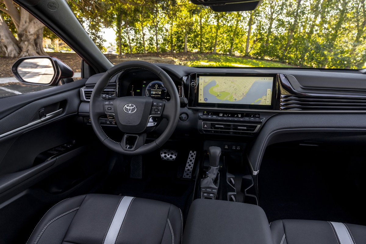 What is the interior of the 2026 Toyota Camry like?