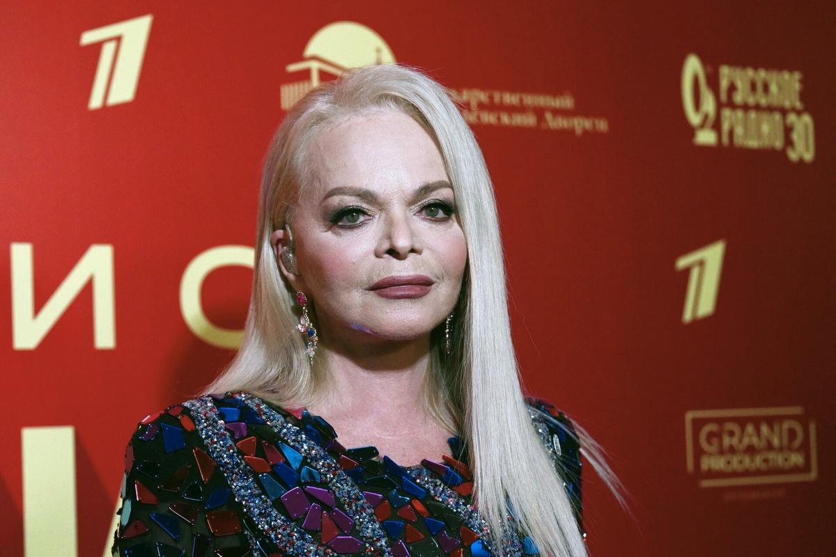 Из открытых источников в интернете. Лариса Долина. 