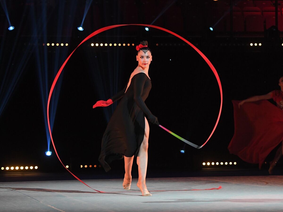    Гимнастка Лала Крамаренко выступает на праздничном концерте "Сокровища России" ко Дню защиты детей во Дворце гимнастики Ирины Виннер-Усмановой в Москве | © РИА Новости / Светлана Шевченко