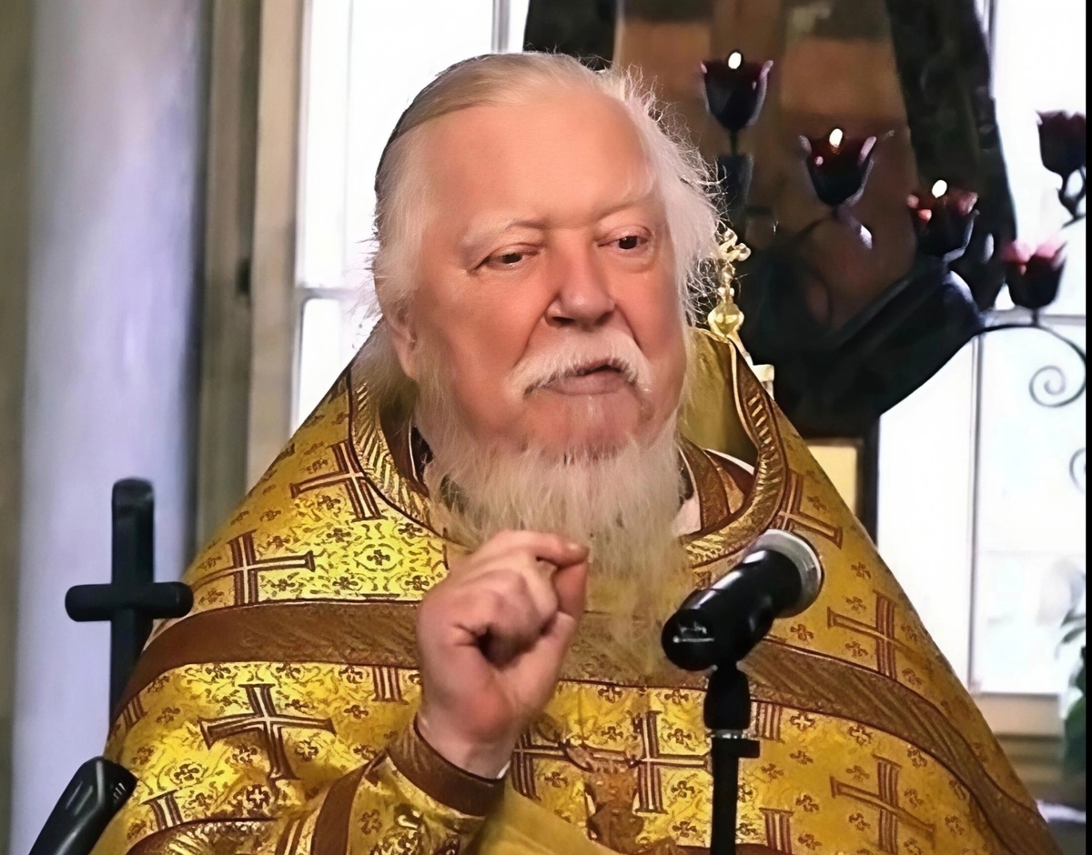 Димитрий Смирнов (07.03.1951 — 21.10.2020 гг.) — протоиерей, церковный и общественный деятель.