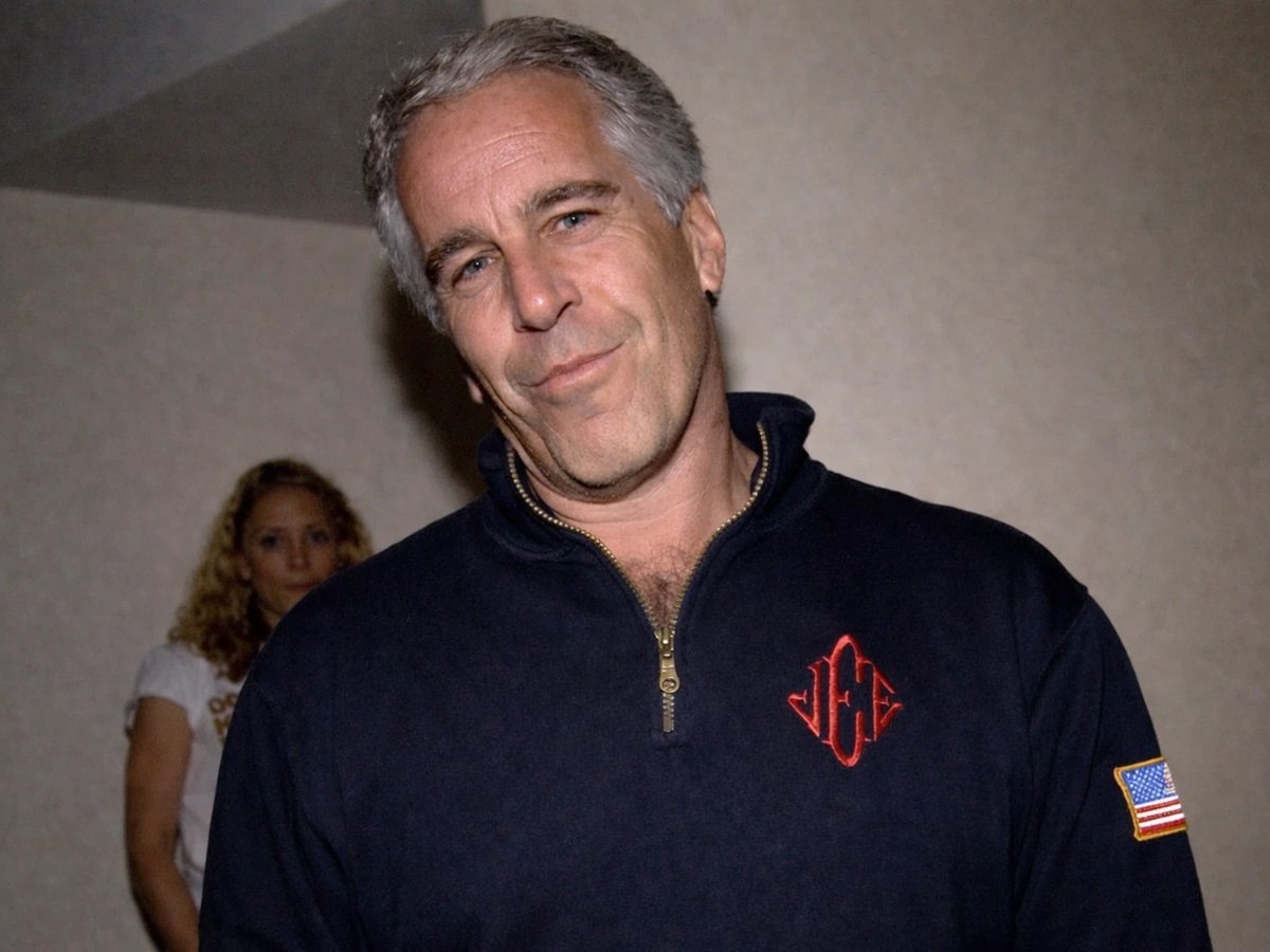    На острове Эпштейна бывали многие влиятельные и известные личности