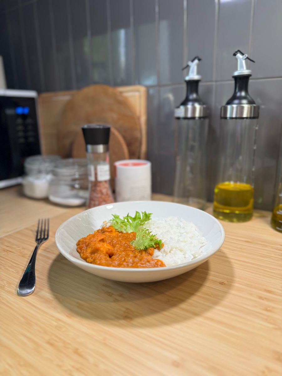 Обед. Рис басмати с чечевичным карри и куриной грудкой 