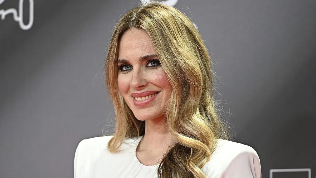    Ванеса Ромеро . Издательство «Европа Пресс» .