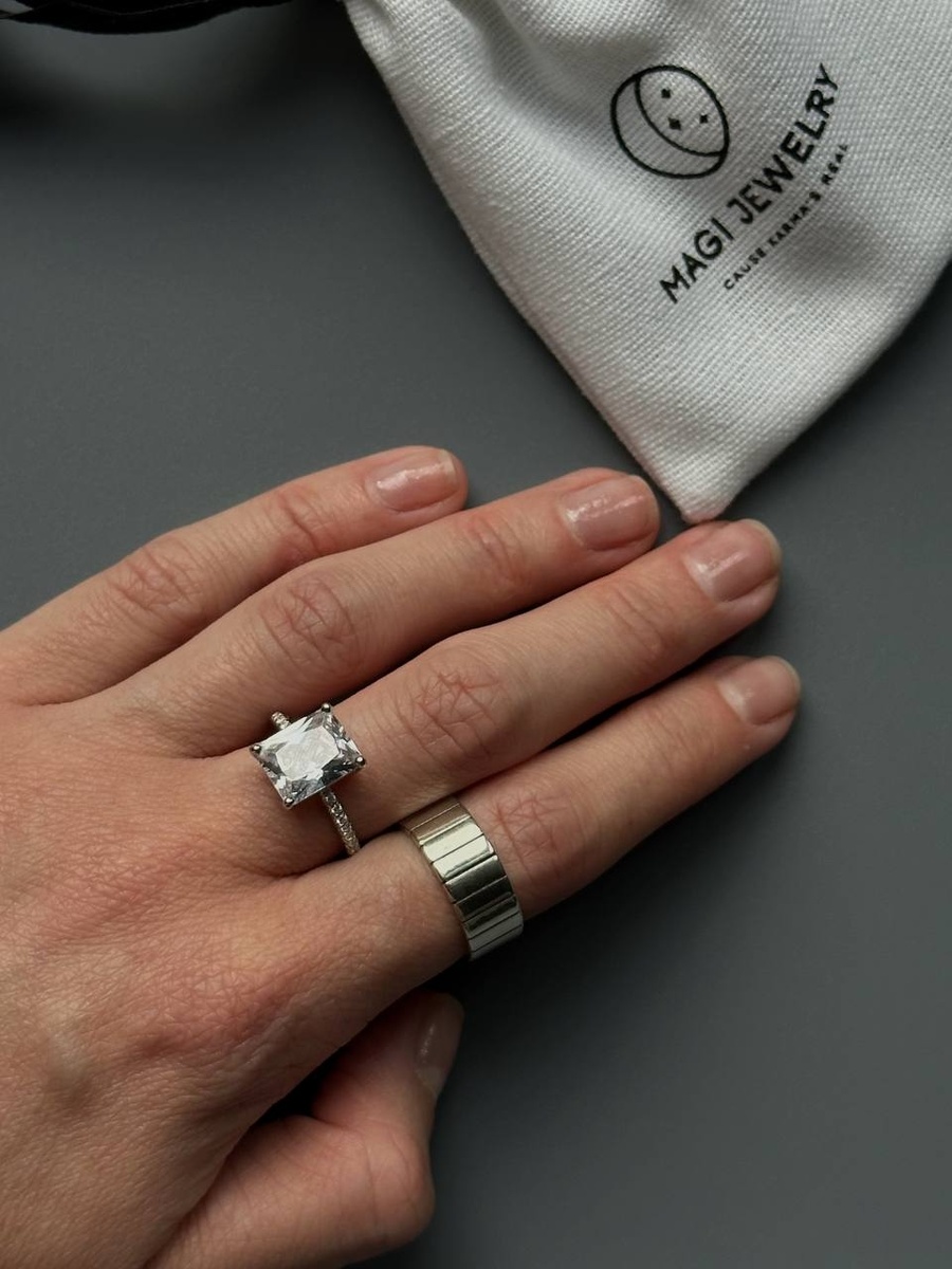 кольца с фианитом и унисекс