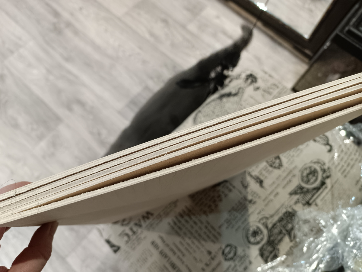 Незначительная деформация фанеры