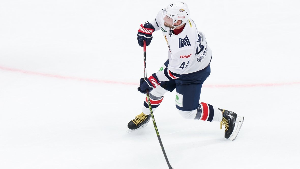    Защитник «Металлурга» Егор Яковлев.Дарья Исаева