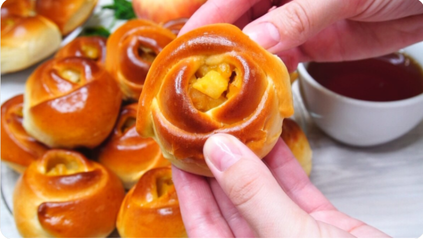 Булочки "розочки" с начинкой: мало теста много начинки...