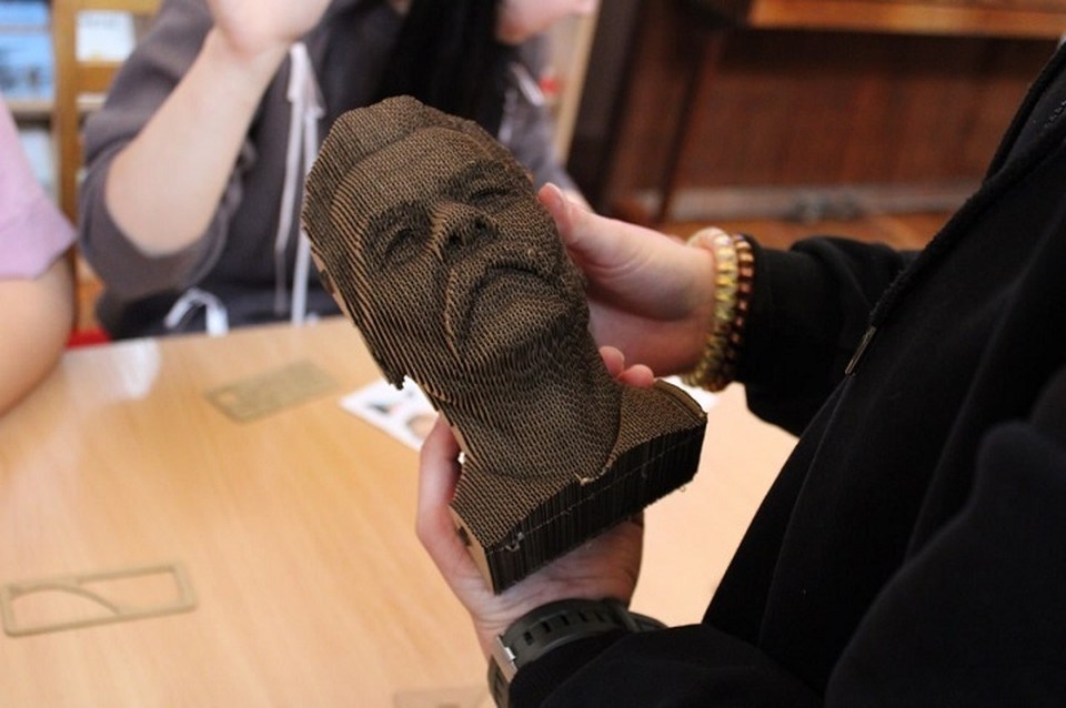    В библиотеке Донецка для детей прошла мастерская по созданию 3D-скульптур. Фото: Министерство культуры ДНР